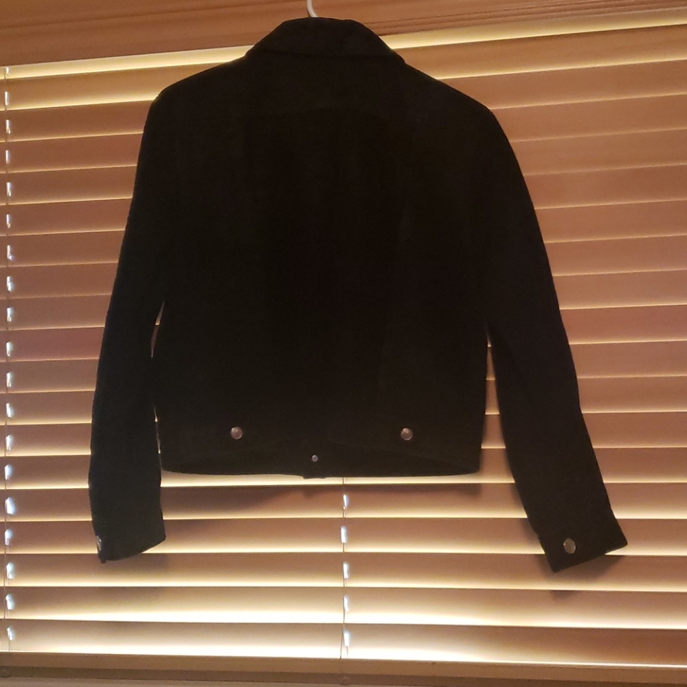 Isaac Mizrahi Cropped Leather Jacket - Picture 4 of 9